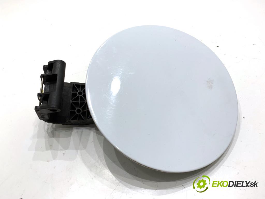 KIA CEED Kombi 2012 94 kW 1.6 CRDi 128 1582 Dvierka nádrže paliva  (Kľučka dverí ostatné)