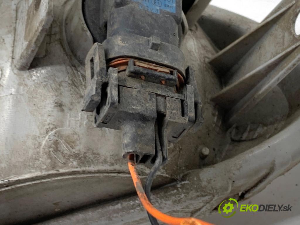 KIA CEED Kombi 2012 94 kW 1.6 CRDi 128 1582 Hmlové svetlo, hmlovka pravy predný 92202-A2