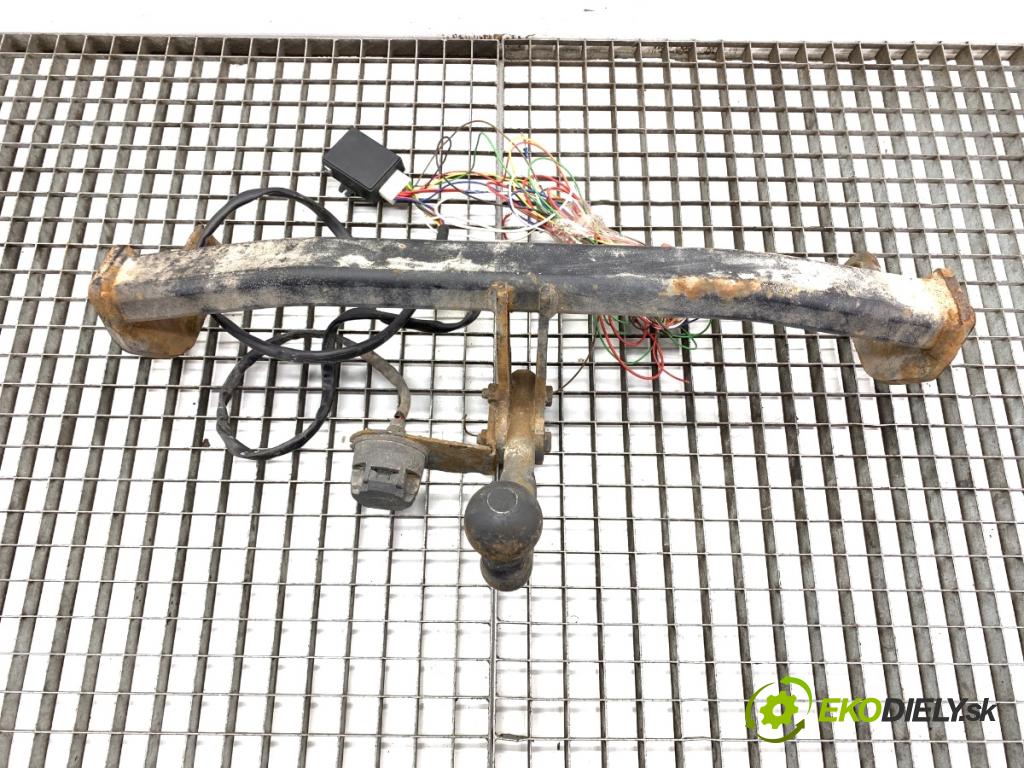 KIA CEED Kombi 2012 94 kW 1.6 CRDi 128 1582 Hák tažné zařízení  (Tažné zařízení)