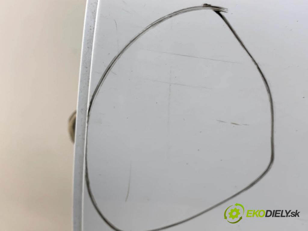 KIA CEED Kombi 2012 94 kW 1.6 CRDi 128 1582 dveře levý zadní část