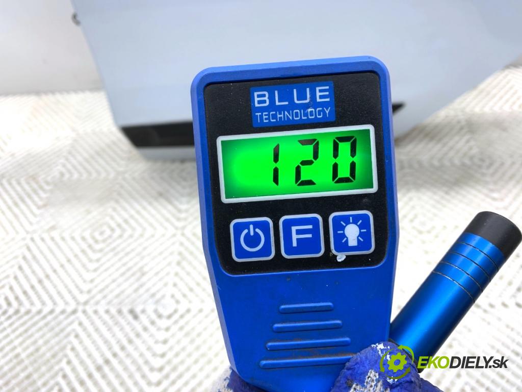 KIA CEED Kombi 2012 94 kW 1.6 CRDi 128 1582 dveře levý zadní část