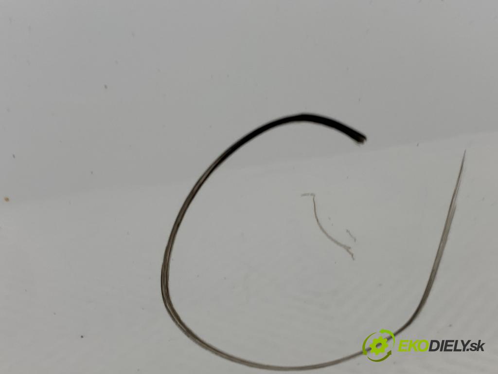 KIA CEED Kombi 2012 94 kW 1.6 CRDi 128 1582 dveře levý přední část