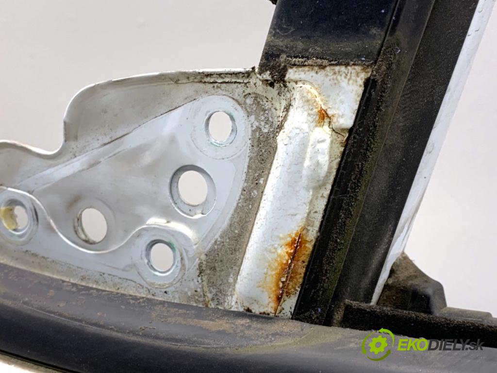 KIA CEED Kombi 2012 94 kW 1.6 CRDi 128 1582 dveře levý přední část