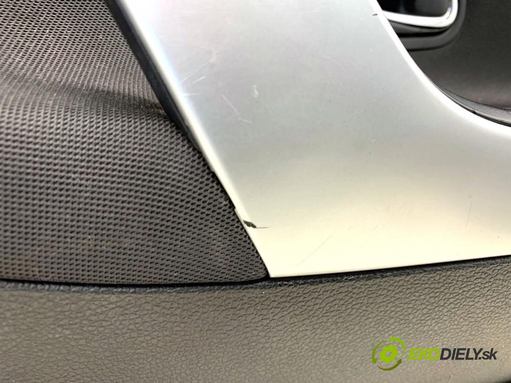 KIA CEED Kombi 2012 94 kW 1.6 CRDi 128 1582 ča dveře pravý přední část 82340-A2000