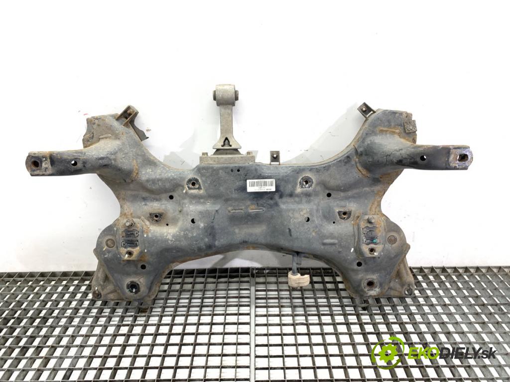 KIA CEED Kombi 2012 94 kW 1.6 CRDi 128 1582 výztuha pod motor 62401-A6400 (Přední výztuha)