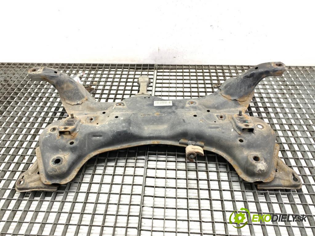 KIA CEED Kombi 2012 94 kW 1.6 CRDi 128 1582 výztuha pod motor 62401-A6400 (Přední výztuha)