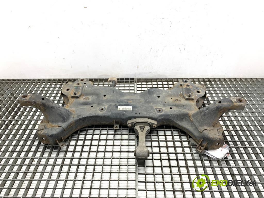 KIA CEED Kombi 2012 94 kW 1.6 CRDi 128 1582 výztuha pod motor 62401-A6400 (Přední výztuha)