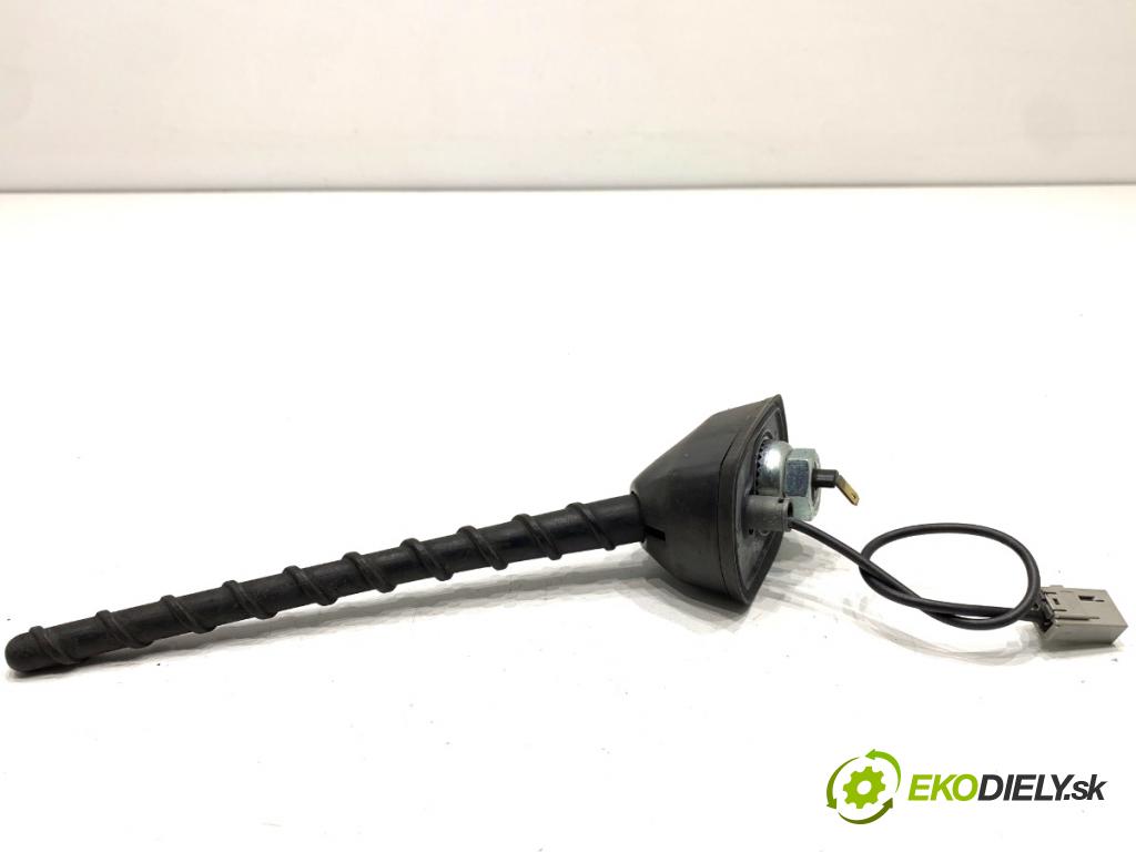 KIA CEED Kombi 2012 94 kW 1.6 CRDi 128 1582 ANTENA 