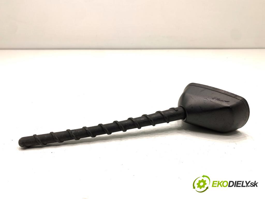 KIA CEED Kombi 2012 94 kW 1.6 CRDi 128 1582 ANTENA