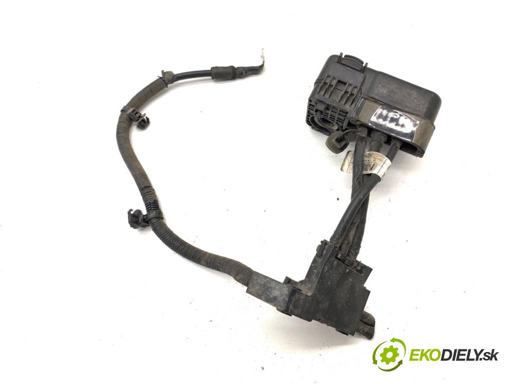 KIA CEED Kombi 2012 94 kW 1.6 CRDi 128 1582 svorka plus 91850-A2241