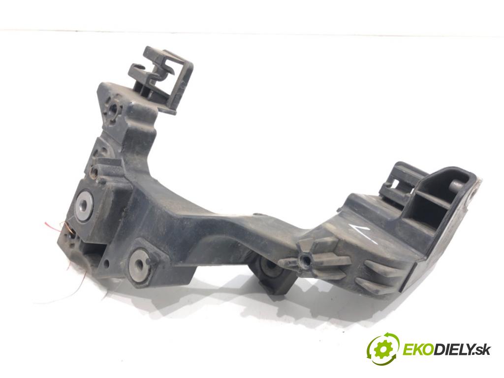 KIA CEED Kombi 2012 94 kW 1.6 CRDi 128 1582 úchyt nárazníka levý přední část 