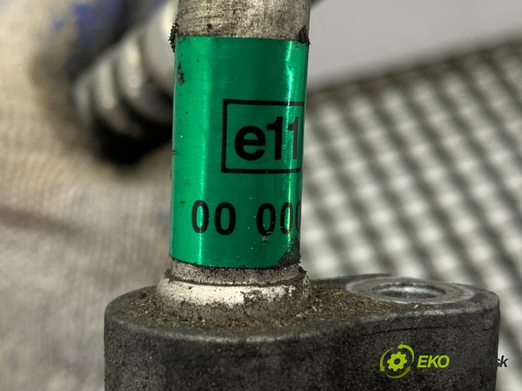 KIA CEED Kombi 2012 94 kW 1.6 CRDi 128 1582 rúrka klimatizácie  (Rúrka klimatizácie)