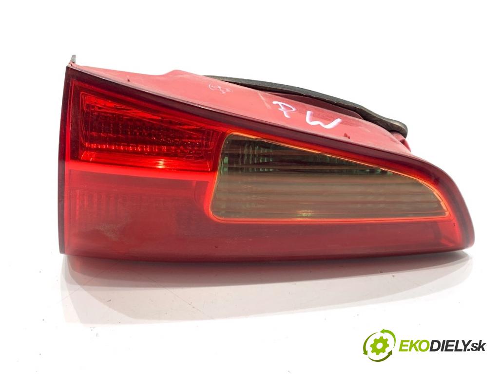 KIA CEED Kombi 2012 94 kW 1.6 CRDi 128 1582 světlo zadní část pravá vnitřní 92404-A23 (Klika dveří ostatní)