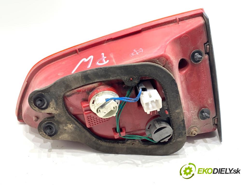 KIA CEED Kombi 2012 94 kW 1.6 CRDi 128 1582 Svetlo zad pravá vnútorná 92404-A23 (Kľučka dverí ostatné)