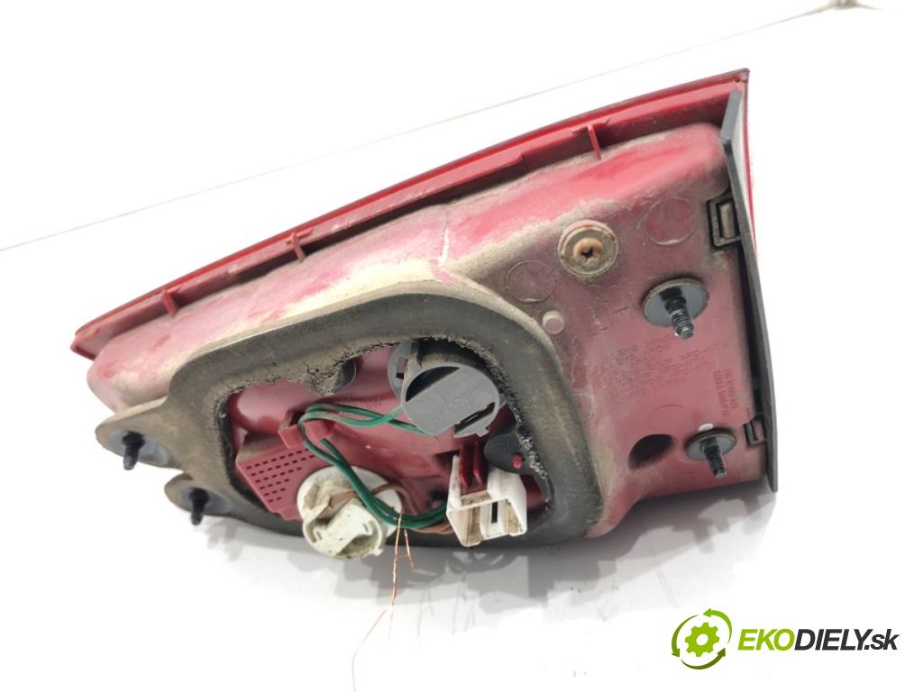 KIA CEED Kombi 2012 94 kW 1.6 CRDi 128 1582 světlo zadní část levá strana vnitřní 92403-A23 (Klika dveří ostatní)