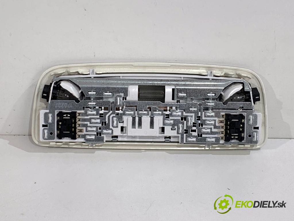 MERCEDES-BENZ W176 liftback 2012 90 kW A 180 (176.042) 1595 světlo stropní zadní část A2049060335