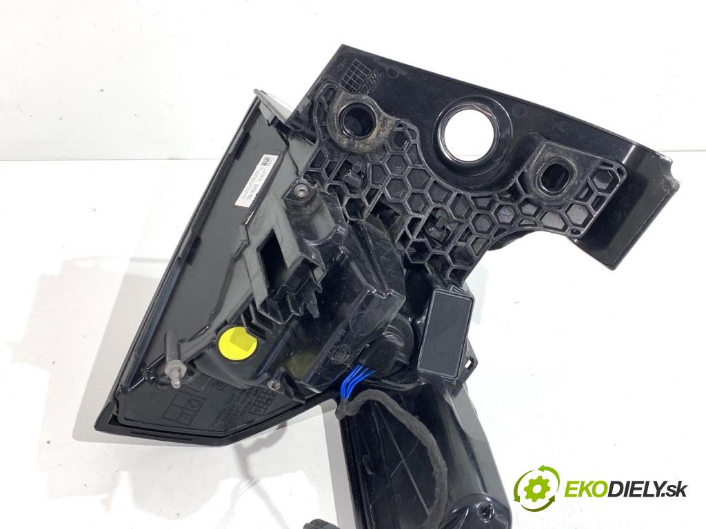 NISSAN QASHQAI J12 SUV 2024 103 kW 1.3 DIG-T 1332 světlo levý zadní část 26555HN20A