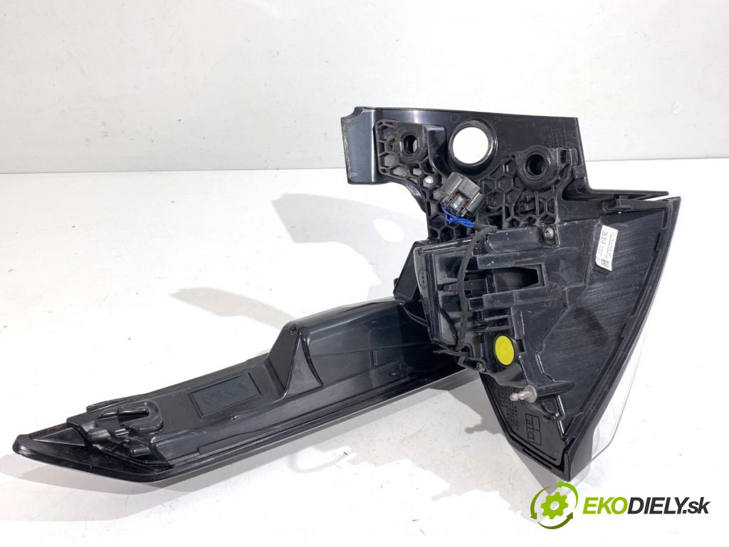 NISSAN QASHQAI J12 SUV 2024 103 kW 1.3 DIG-T 1332 světlo pravý zadní část 26550HN20A