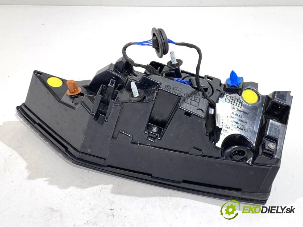 NISSAN QASHQAI J12 SUV 2024 103 kW 1.3 DIG-T 1332 světlo zadní část levá strana vnitřní 269461-01 (Klika dveří ostatní)