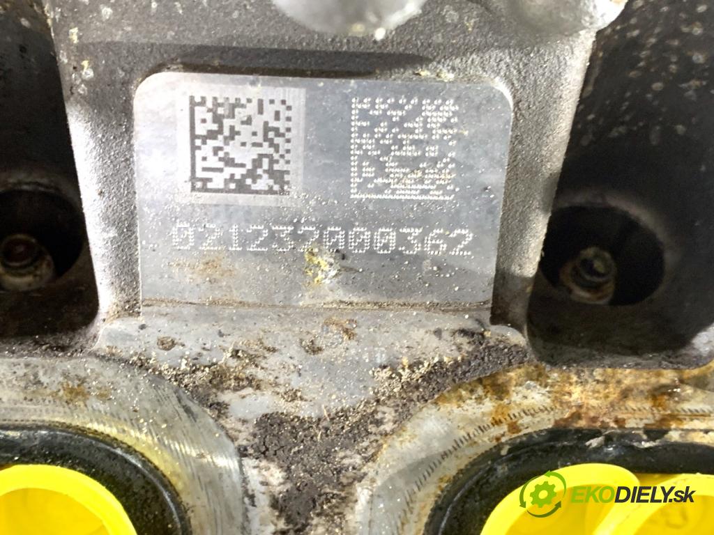 MERCEDES-BENZ W176 liftback 2012 90 kW A 180 (176.042) 1595 Motor 270910 (Motor)