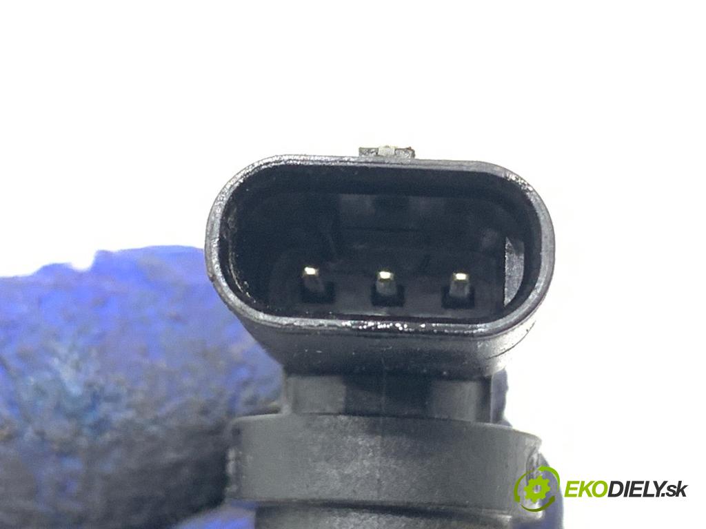 MERCEDES-BENZ W176 liftback 2012 90 kW A 180 (176.042) 1595 Snímač pozície vačkového hriadeľa A2709050400 (Snímač polohy kľukového hriadeľa)