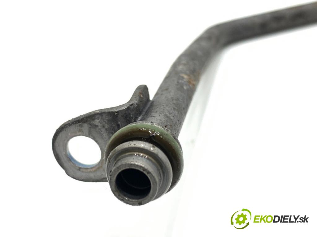 MERCEDES-BENZ W176 liftback 2012 90 kW A 180 (176.042) 1595 rúrka turba A2700900677 (Hadica turbodúchadla)