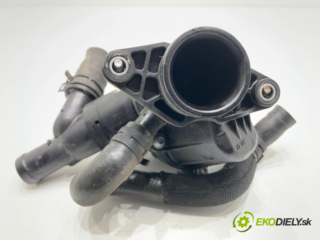 MERCEDES-BENZ W176 liftback 2012 90 kW A 180 (176.042) 1595 obal termostatu A2702000415 (Pouzdro termostatu)