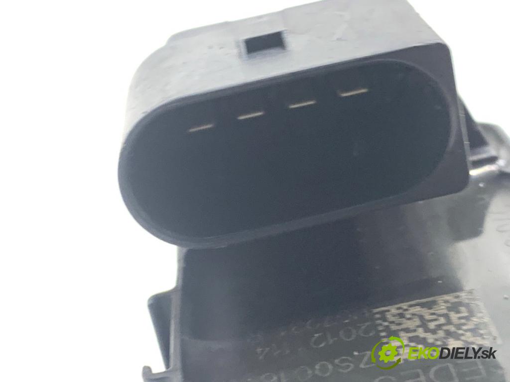 MERCEDES-BENZ W176 liftback 2012 90 kW A 180 (176.042) 1595 Cievka zapaľovacia A2709060500 (Zapaľovacia cievka)