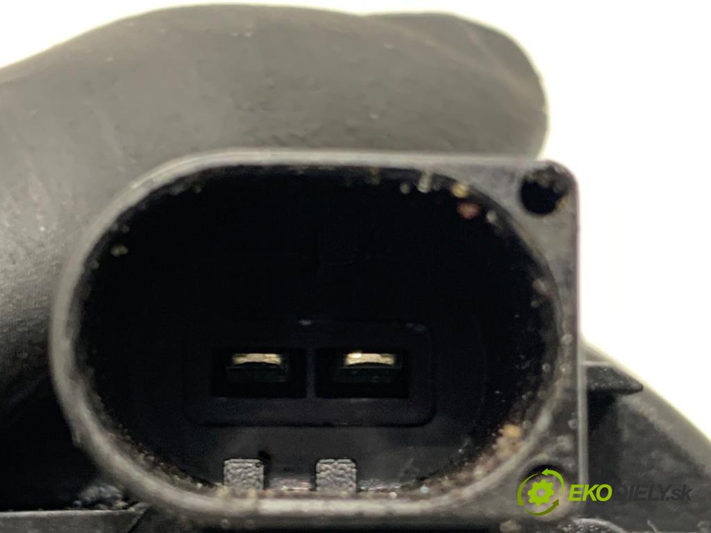 RENAULT GRAND SCENIC III nadwozie wielkoprzestrzenne (MPV) 2011 96 kW 1.4 16V (JZ0F) 1397 DALŠÍ: pumpa vody  (Vodní pumpa)