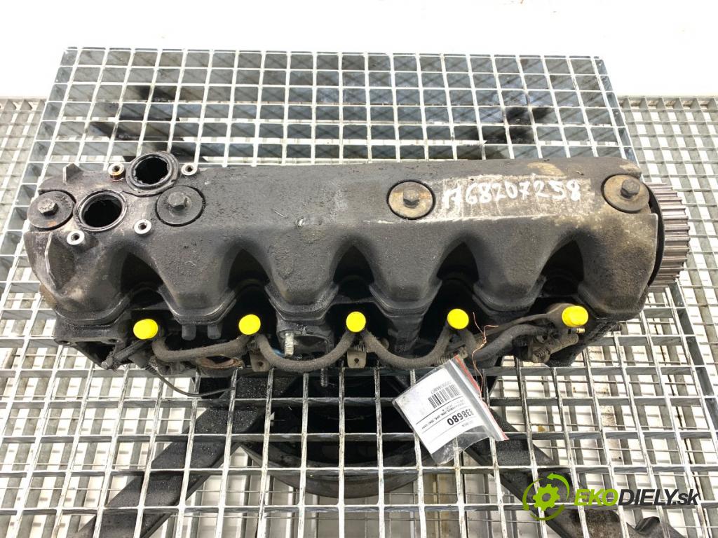 VW LT 28 35 Autobus 2004 80 kW 2.5 TDI 2461 Hlava valcov 074103373G (Hlava valcov)