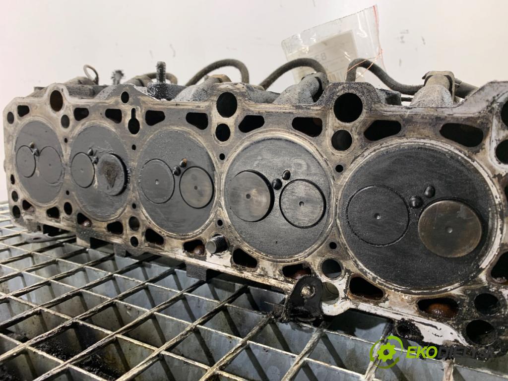 VW LT 28 35 Autobus 2004 80 kW 2.5 TDI 2461 Hlava valcov 074103373G (Hlava valcov)