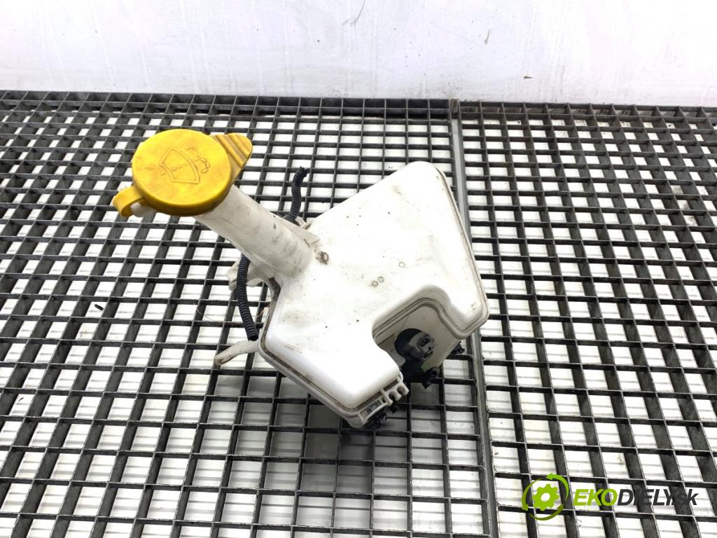 TOYOTA YARIS III liftback 2017 51 kW 1.0 (KSP130_) 998 Nádržka ostrekovačov 