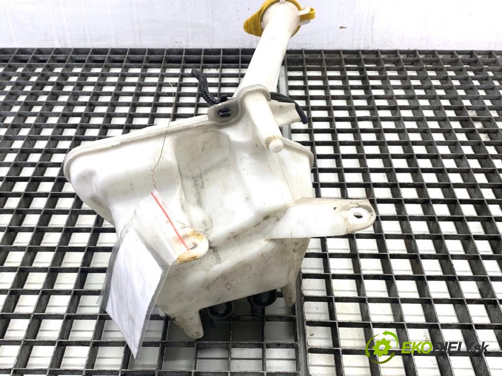 TOYOTA YARIS III liftback 2017 51 kW 1.0 (KSP130_) 998 Nádržka ostrekovačov