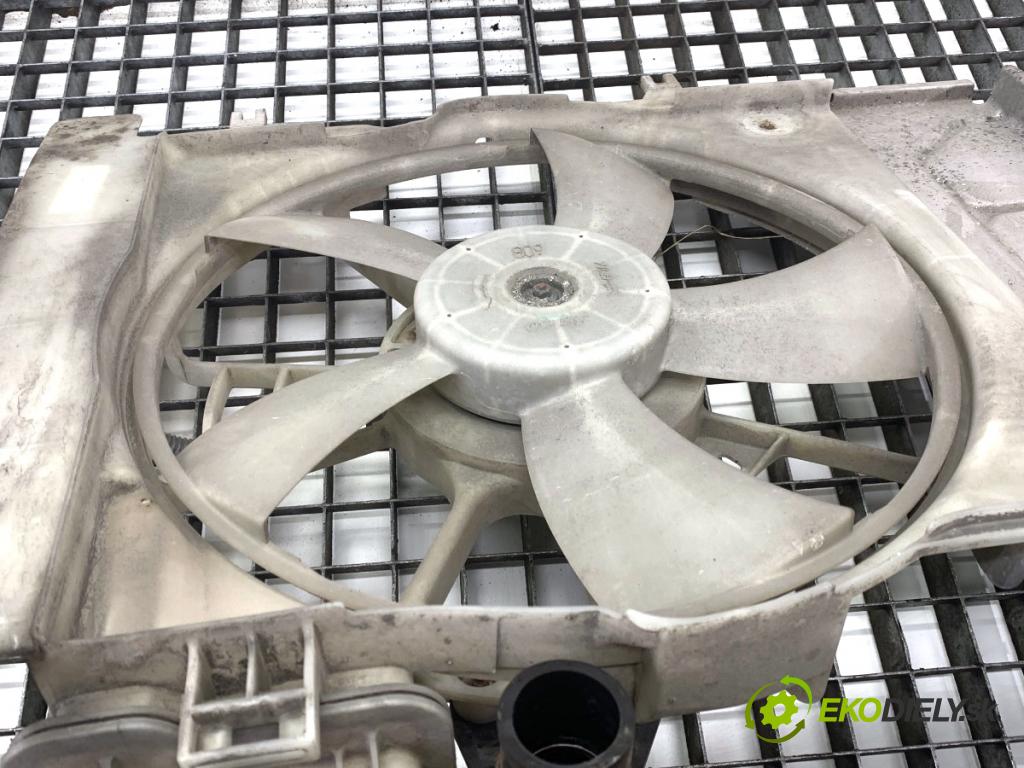 TOYOTA YARIS III liftback 2017 51 kW 1.0 (KSP130_) 998 Ventilátor chladiča 422750-4972 (Ventilátor)