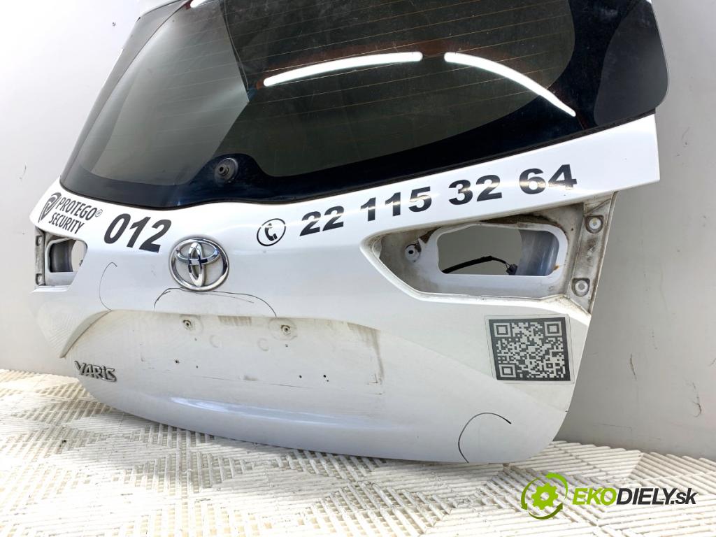 TOYOTA YARIS III liftback 2017 51 kW 1.0 (KSP130_) 998 kapota zad