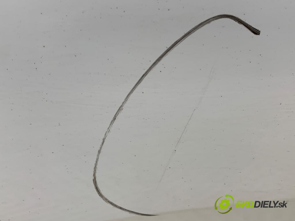 TOYOTA YARIS III liftback 2017 51 kW 1.0 (KSP130_) 998 kapota zad