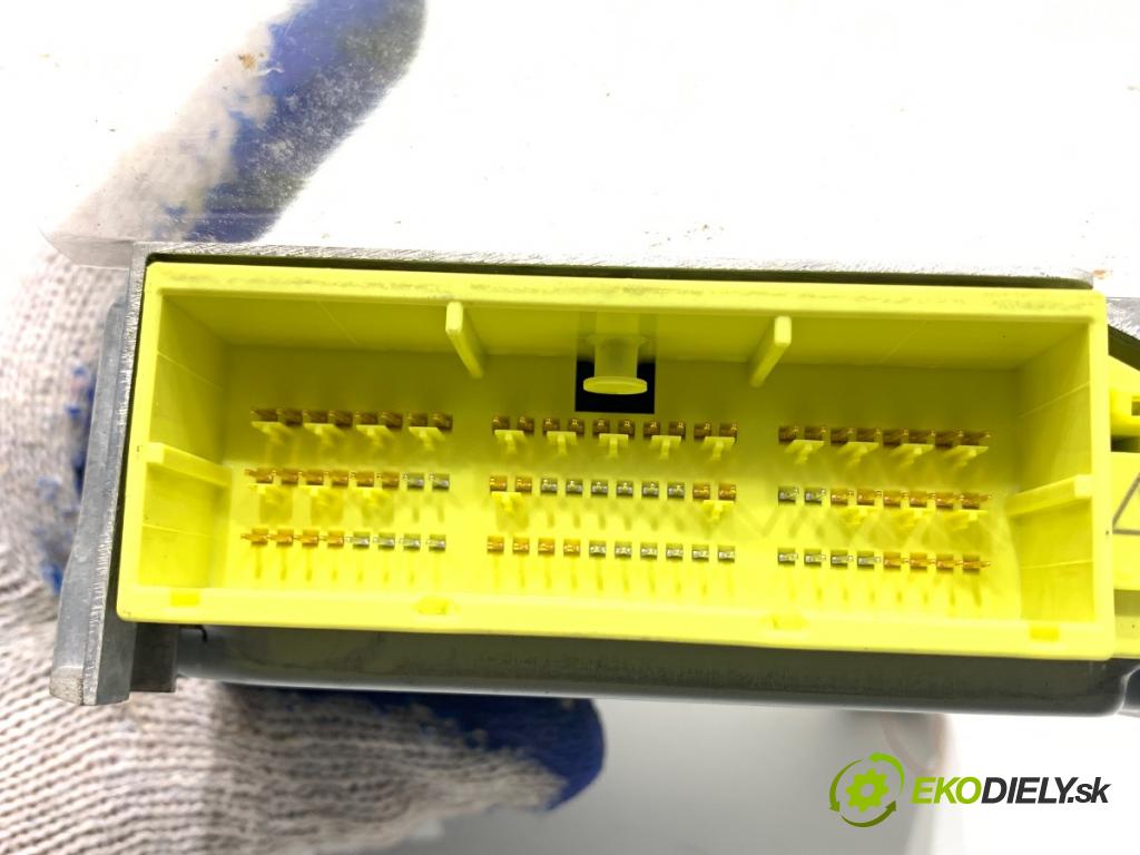 TOYOTA YARIS III liftback 2017 51 kW 1.0 (KSP130_) 998 senzor airbag 89170-0DC70 (Snímač)