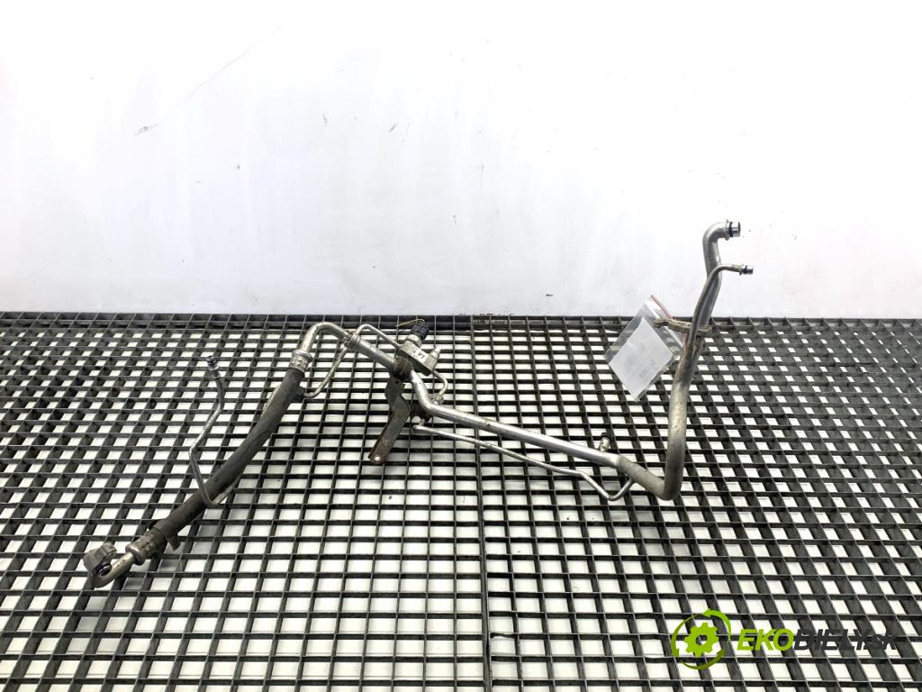 TOYOTA YARIS III liftback 2017 51 kW 1.0 (KSP130_) 998 rúrka klimatizace 446290-4260 446270-7490 (Trubka klimatizace)