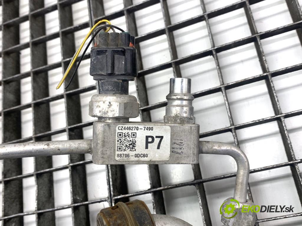 TOYOTA YARIS III liftback 2017 51 kW 1.0 (KSP130_) 998 rúrka klimatizace 446290-4260 446270-7490 (Trubka klimatizace)