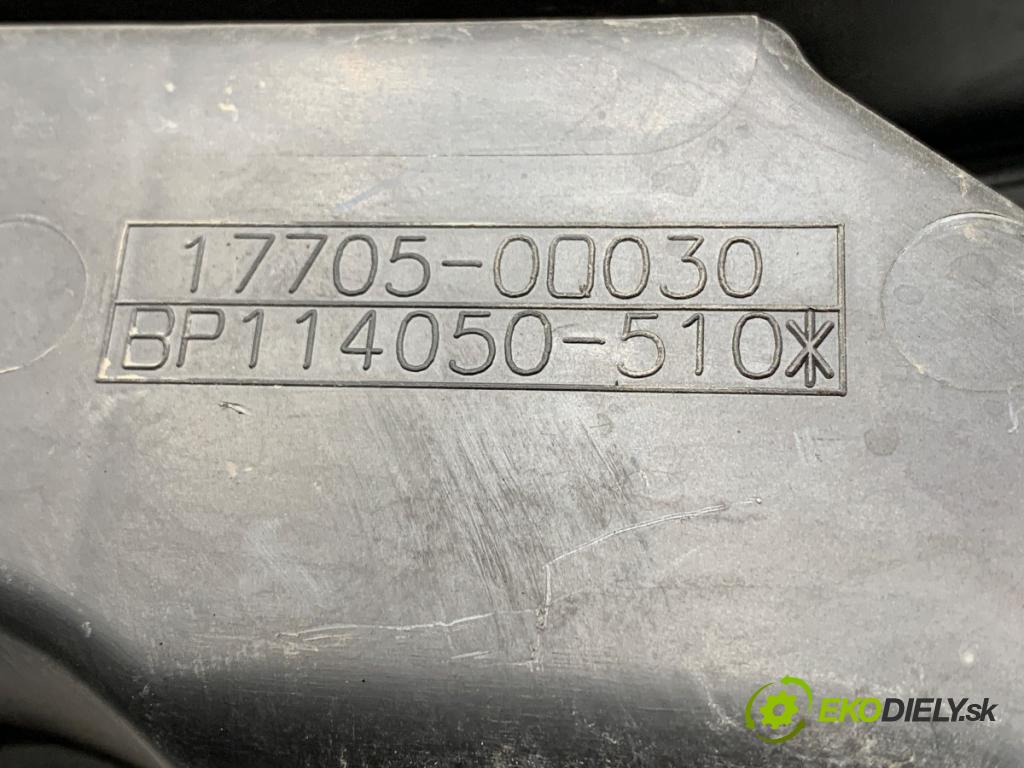 TOYOTA YARIS III liftback 2017 51 kW 1.0 (KSP130_) 998 Obal filtra vzduchu 17705-0Q030 (Obal vzduchového filtra)