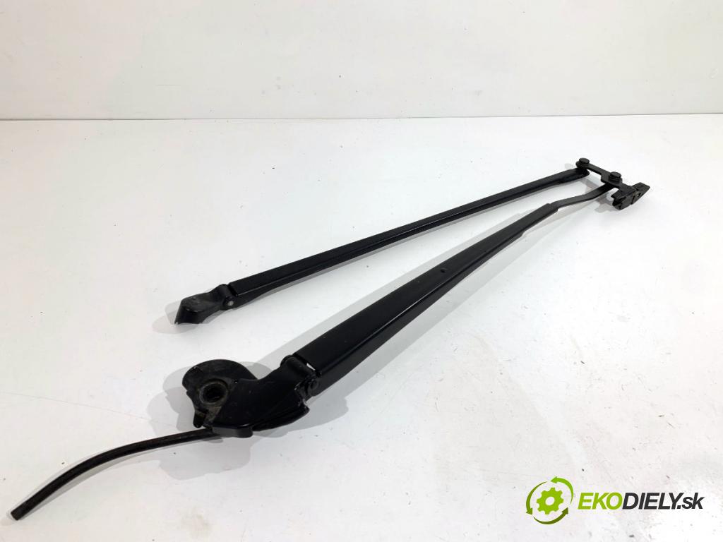 TOYOTA YARIS III liftback 2017 51 kW 1.0 (KSP130_) 998 Rameno stierače predný 