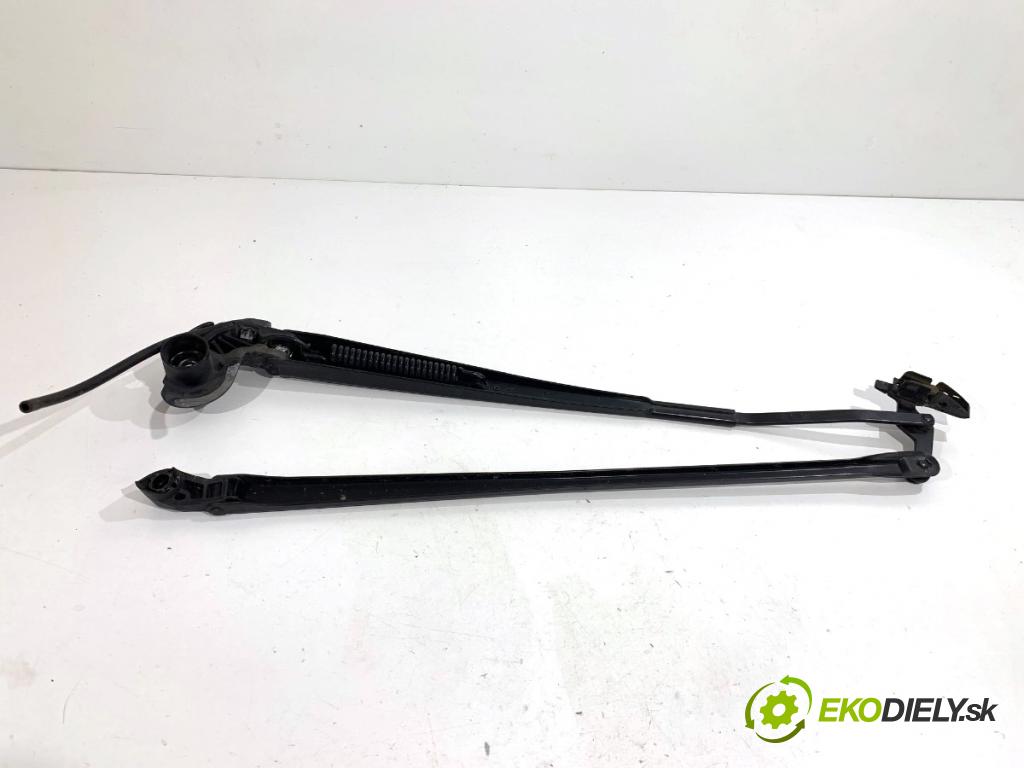 TOYOTA YARIS III liftback 2017 51 kW 1.0 (KSP130_) 998 Rameno stierače predný