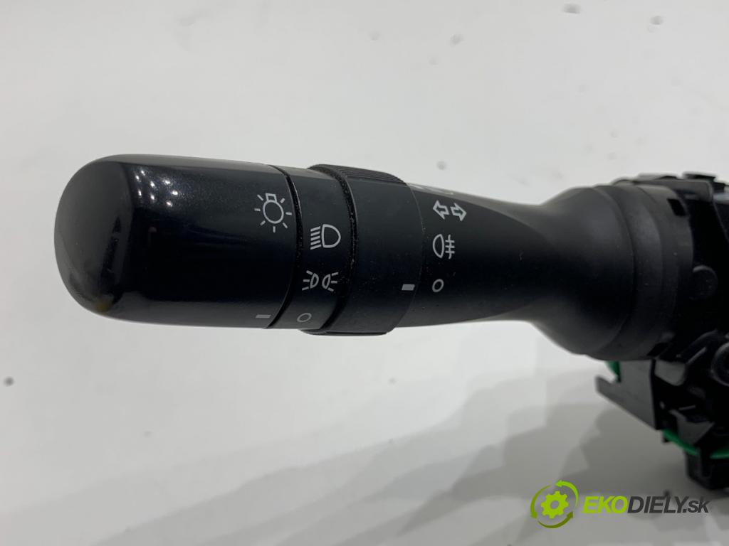 TOYOTA YARIS III liftback 2017 51 kW 1.0 (KSP130_) 998 Prepínač kombinovaný  (Prepínacie páčky pod volantom)