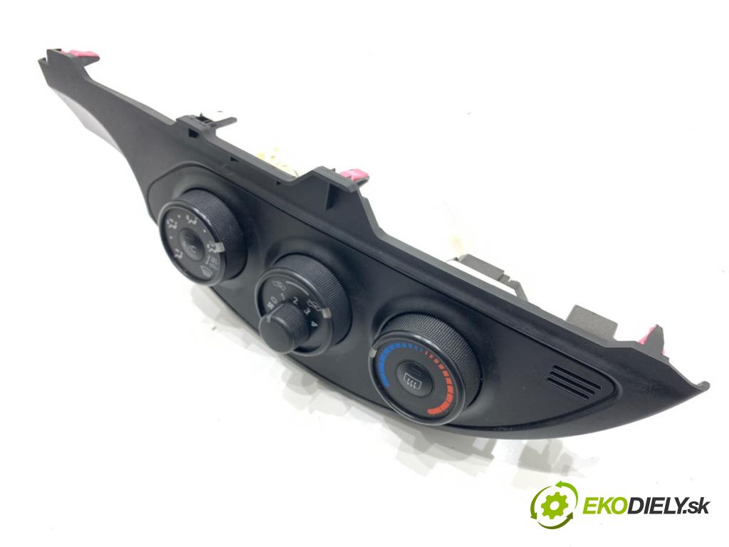 TOYOTA YARIS III liftback 2017 51 kW 1.0 (KSP130_) 998 Panel ovládania kúrenia 55406-0D390 (Prepínacie páčky pod volantom)