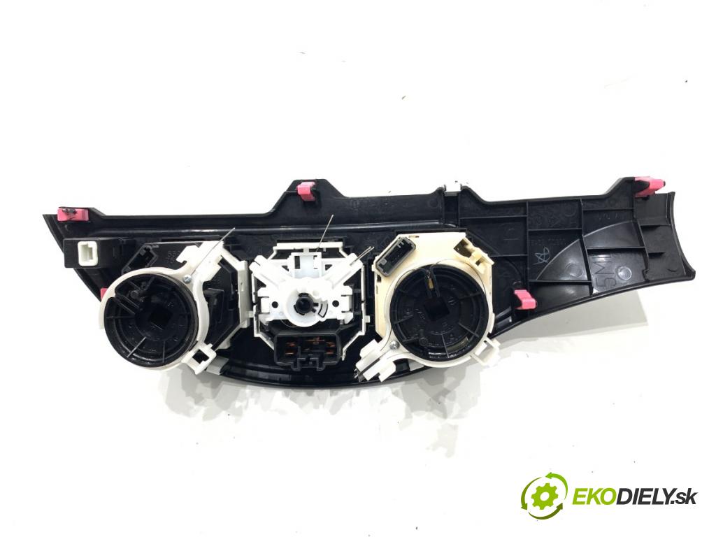 TOYOTA YARIS III liftback 2017 51 kW 1.0 (KSP130_) 998 Panel ovládania kúrenia 55406-0D390 (Prepínacie páčky pod volantom)