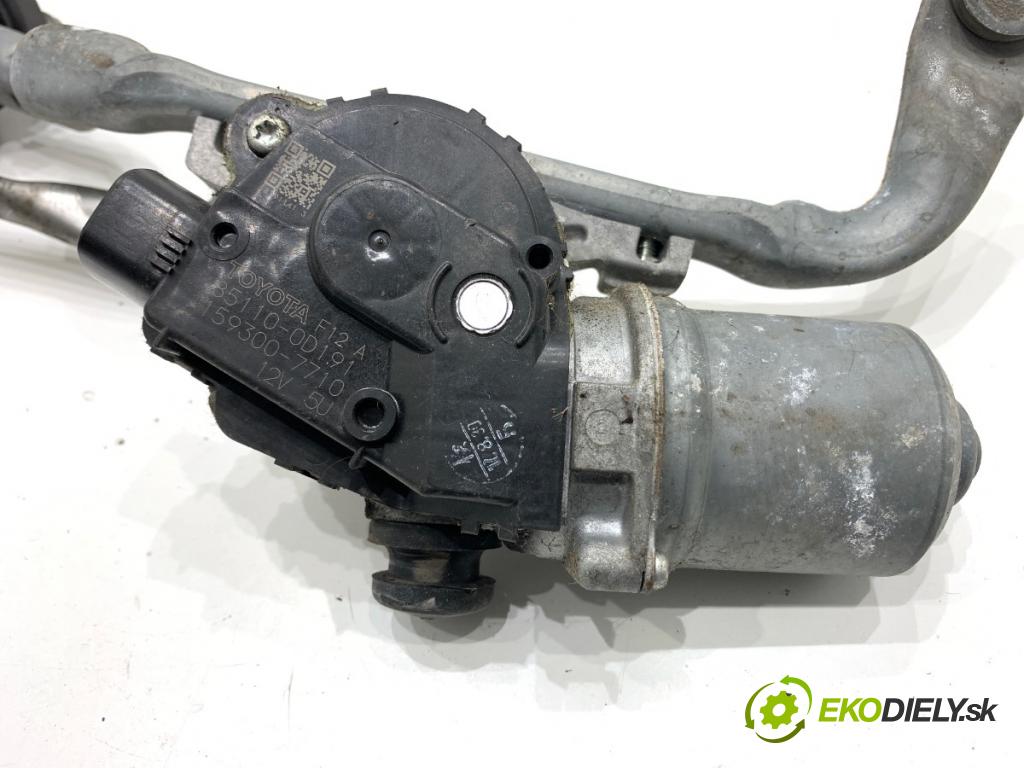 TOYOTA YARIS III liftback 2017 51 kW 1.0 (KSP130_) 998 Mechanizmus stieračov predný 85110-0D191 (Motorček stieračov predný)