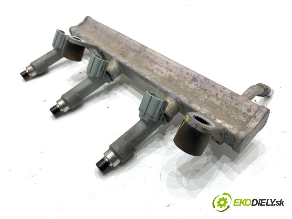 TOYOTA YARIS III liftback 2017 51 kW 1.0 (KSP130_) 998 Lišta vstrekovacia 23250-0Q030 (Vstrekovacia lišta)