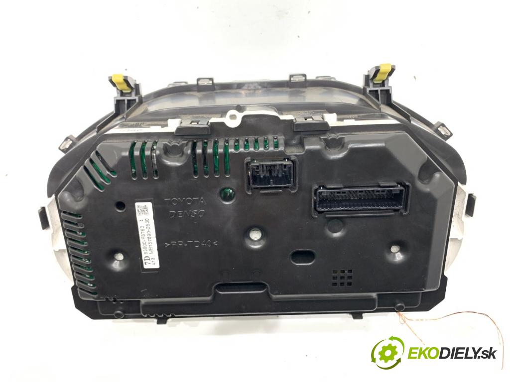 TOYOTA YARIS III liftback 2017 51 kW 1.0 (KSP130_) 998 Prístrojovka 83800-F5760 (Prístrojová doska)