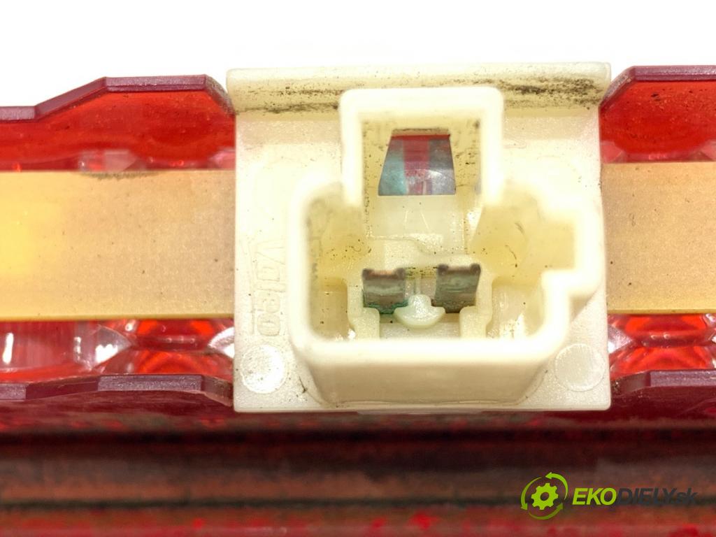 TOYOTA YARIS III liftback 2017 51 kW 1.0 (KSP130_) 998 světlo brzdových světel