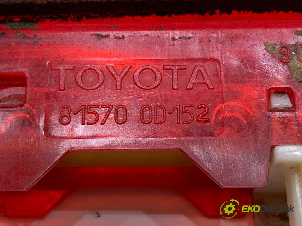 TOYOTA YARIS III liftback 2017 51 kW 1.0 (KSP130_) 998 světlo brzdových světel